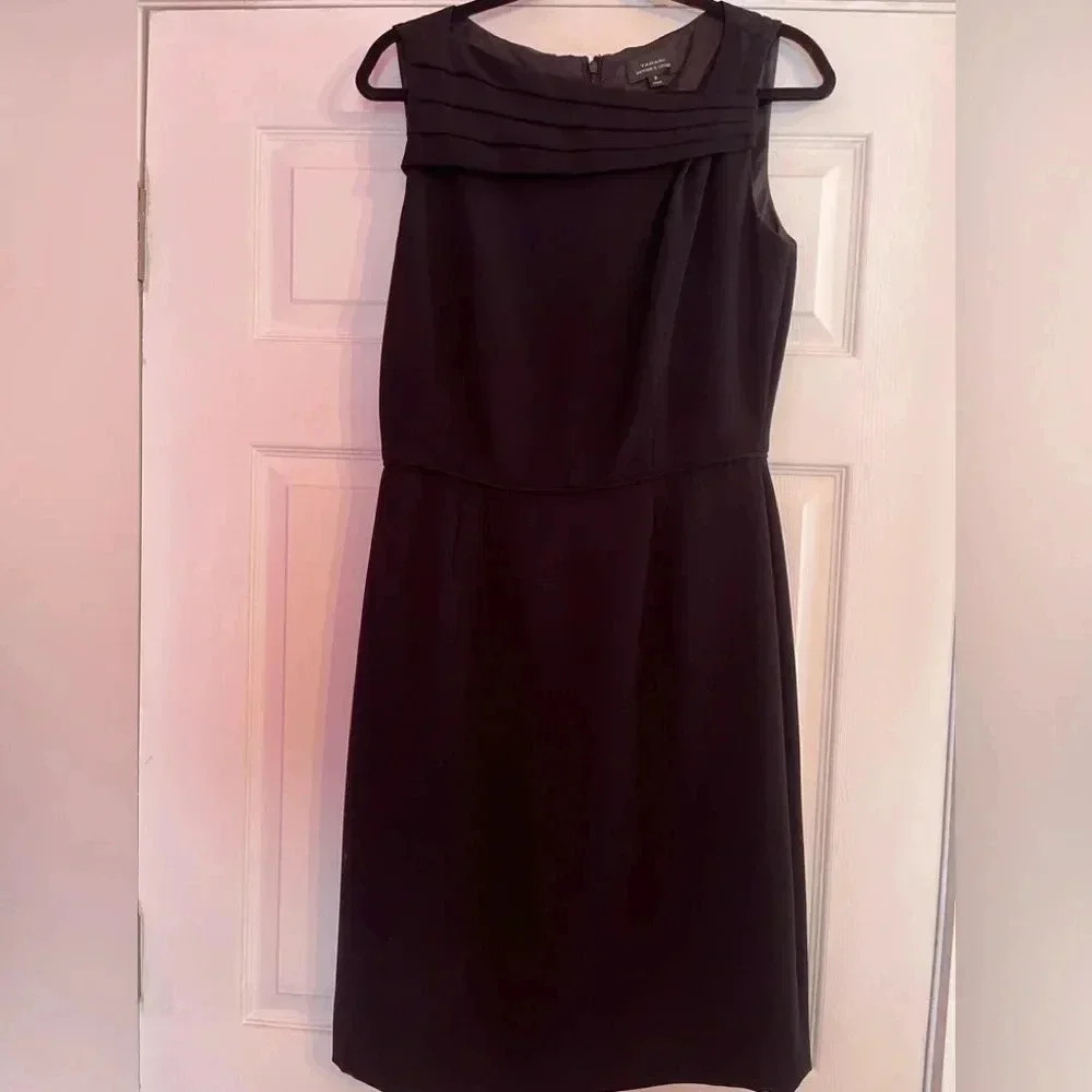Tahari Dress. - Picture 2 of 6